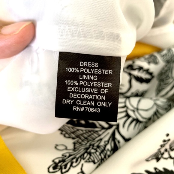 SOLD Jessica Howard white and black dress with gold hem - Picture 7 of 7